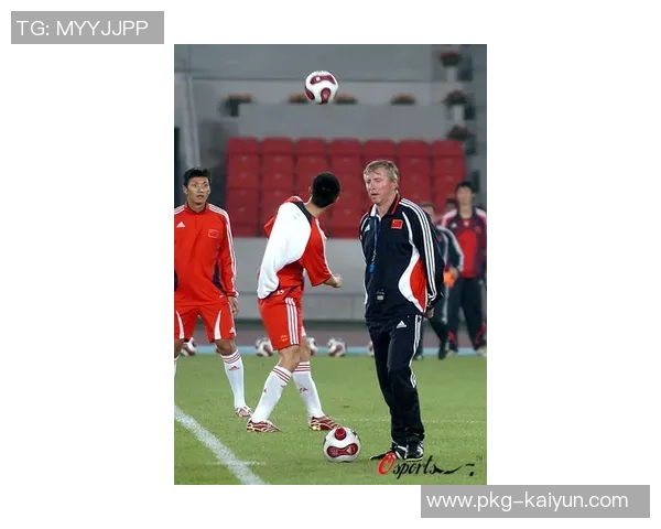 明扬天下足球引领新时代足球潮流助力青少年成长与发展 明扬天下足球引领新时代足球潮流助力青少年成长与发展